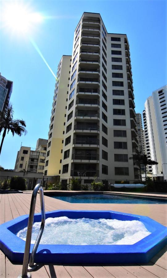 Surfers Holiday Apartments Guldkusten Exteriör bild