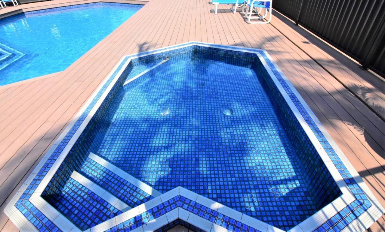 Surfers Holiday Apartments Guldkusten Exteriör bild