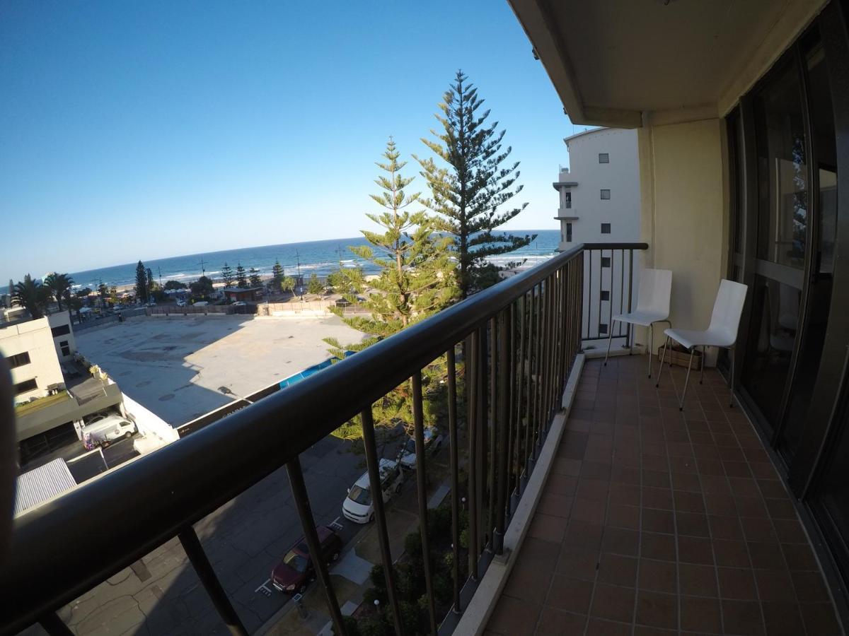 Surfers Holiday Apartments Guldkusten Exteriör bild